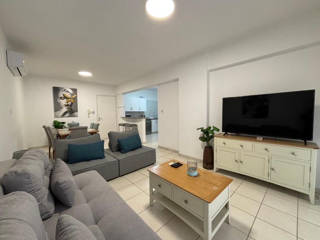 Cozy Apartment In Paphos Beautiful Complex Екстер'єр фото