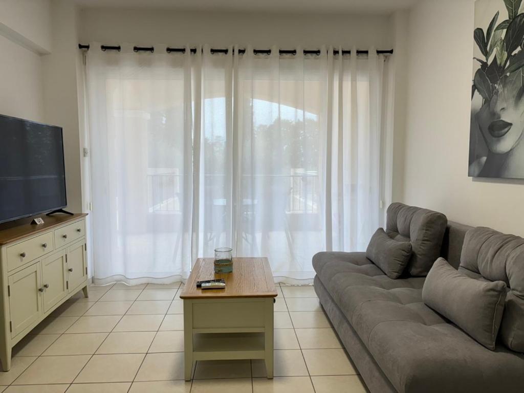 Cozy Apartment In Paphos Beautiful Complex Екстер'єр фото